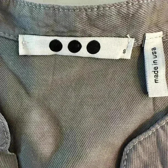 THREE DOTS BUTTON DOWN WITH HIDDEN BUTTONS LONG SLEEVES AND MOCK COLLAR SIZE S - Picture 3 of 7